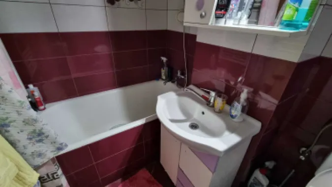 De vanzare apartament 3 camere