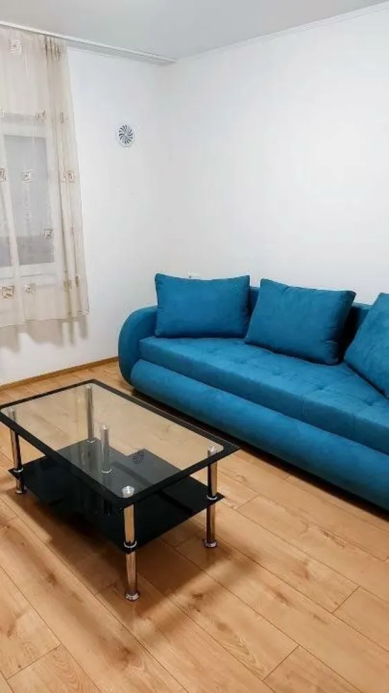 Vând apartament 3 camere la intrarea in Micro 17 Satu Mare