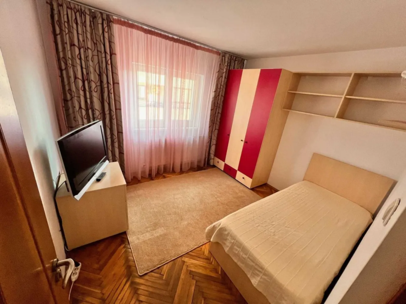 De închiriat apartament 2 camere Iancului