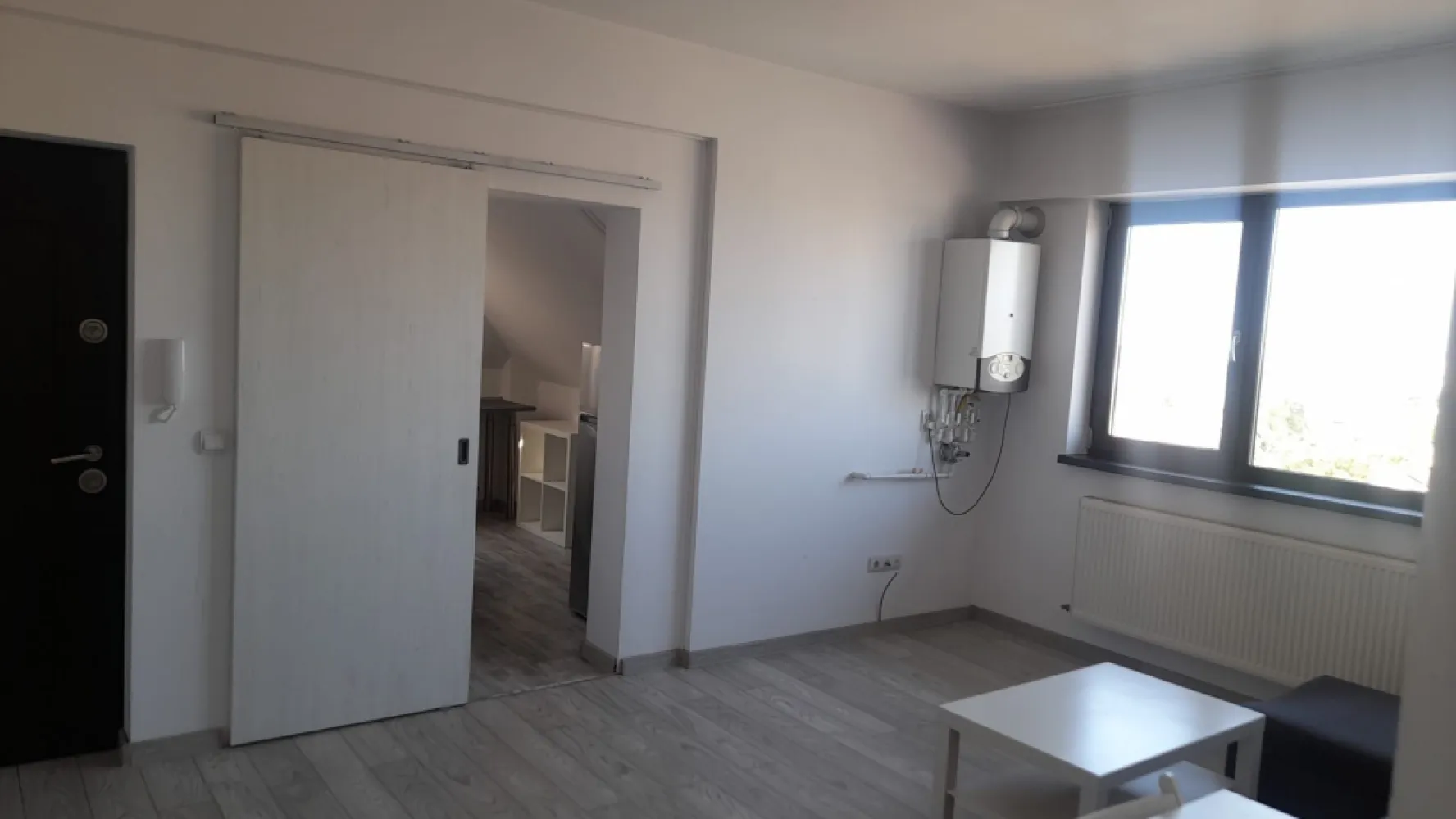 Apartament 2 camere Bucurestii Noi complet mobilat comision 0 - Apartament 2 camere etaj 3 ,complet mobilat și utilat Gata de mutat An constructie 2020.toate utilitățile . Accept credit.Comision 0 Apartamentul se eliberează din 01.12.2024 Blocul se afla pe strada Mezes 22(capat tramvai 45 stația Mezes) Preț ușor negociabil
