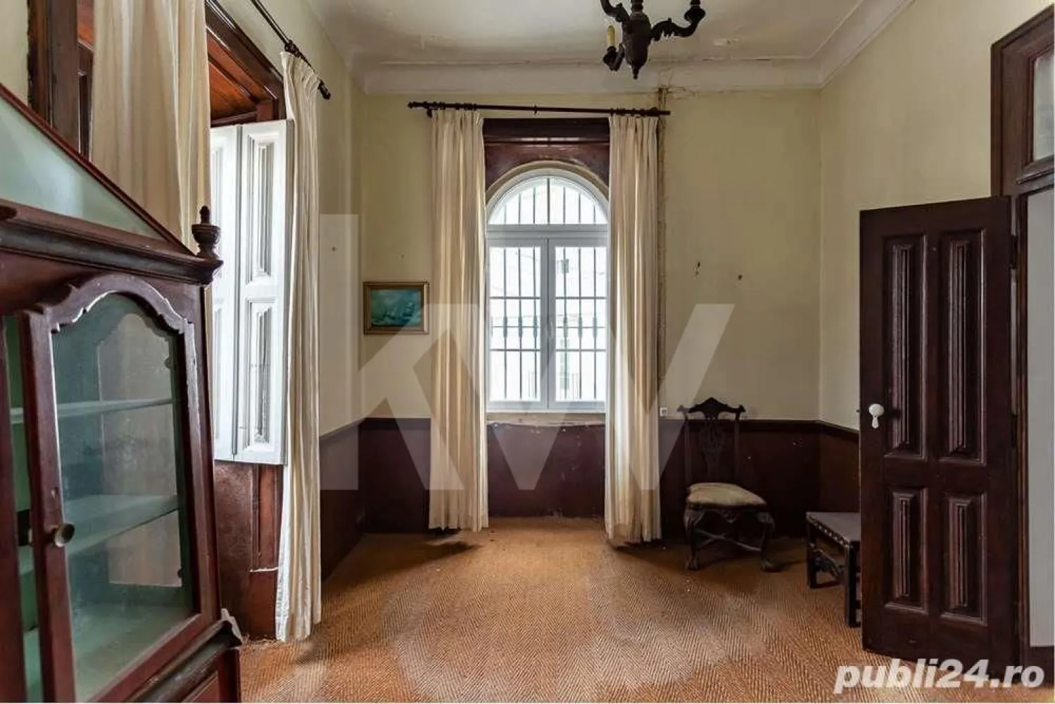 Se vinde Palatul Mesquita Pimentel