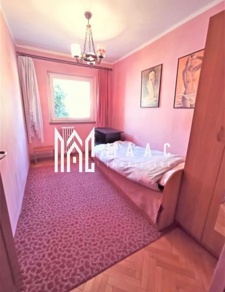 BLACK FRIDAY I Apartament 4 Camere I Decomandat I Rahovei - BLACK FRIDAY - Profită de cea mai bună perioadă din an pentru a deveni proprietar! Reducere de 5.100 euro Pret vechi - 135.000 euro Pret promotional - 129.900 euro Proprietate ideală pentru locuit sau investiție, situată la etajul 3 dintr-un bloc cu 4 etaje, poziționat în mijloc (fără colțuri), într-un imobil solid, termoizolat integral, cu acoperiș refăcut (fără mansardă) și doar 10 familii în întreaga scară – câte 2 pe etaj. Un bloc curat, liniștit, cu vecini civilizați. Compartimentare Suprafață utilă:75 mp 3 camere bine proporționate 2 balcoane (orientare est-vest: lumină naturală toată ziua) 1 baie aerisită natural Bucătărie separată Pivniță inclusă Geamuri termopan integral Uși interioare și ușă de intrare schimbate Parchet din lemn masiv (fag) Centrală termică proprie Apartamentul este complet izolat Beneficii suplimentare: Bloc călduros, cu întreținere redusă Spațiu verde în jur, iluminat stradal modern Alei și parcări recent amenajate Posibilitate de parcare în fața blocului sau loc supravegheat video (contra cost) Vecinătate liniștită, cu acces rapid către toate facilitățile Localizare excelentă: Piața Rahovei – zonă retrasă de la trafic, dar centrală La doar 2 minute de: piață agroalimentară, școală, Carrefour Market, Clinica Cedonia, biserică Acces rapid către Bulevardul Mihai Viteazul 10 minute pe jos până la Lidl, Dedeman 20 minute până la Promenada Mall Transport public în toate direcțiile – stații foarte apropiate Pentru mai multe detalii, precizați telefonic că ați văzut anunțul cu ID:CP2779276 }}