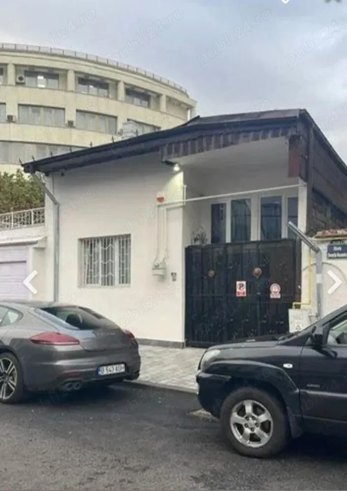 Direct proprietar casa 4 camere zona Romana fara comision - Casa renovata complet recent 4 camere 3 bai 2 bucatarii proprietar avi: