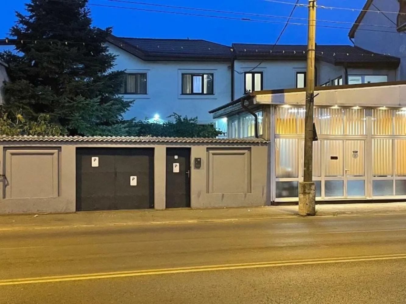 Vila / Spatiu Comercial Stradal 20m deschidere