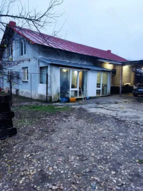 Casa de vanzare
