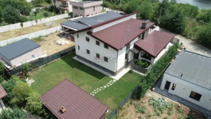 Balotesti vila de lux 8 camere, 450mp utili, la 20 min de Bucuresti