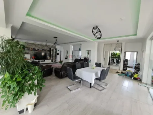 Balotesti vila de lux 8 camere, 450mp utili, la 20 min de Bucuresti