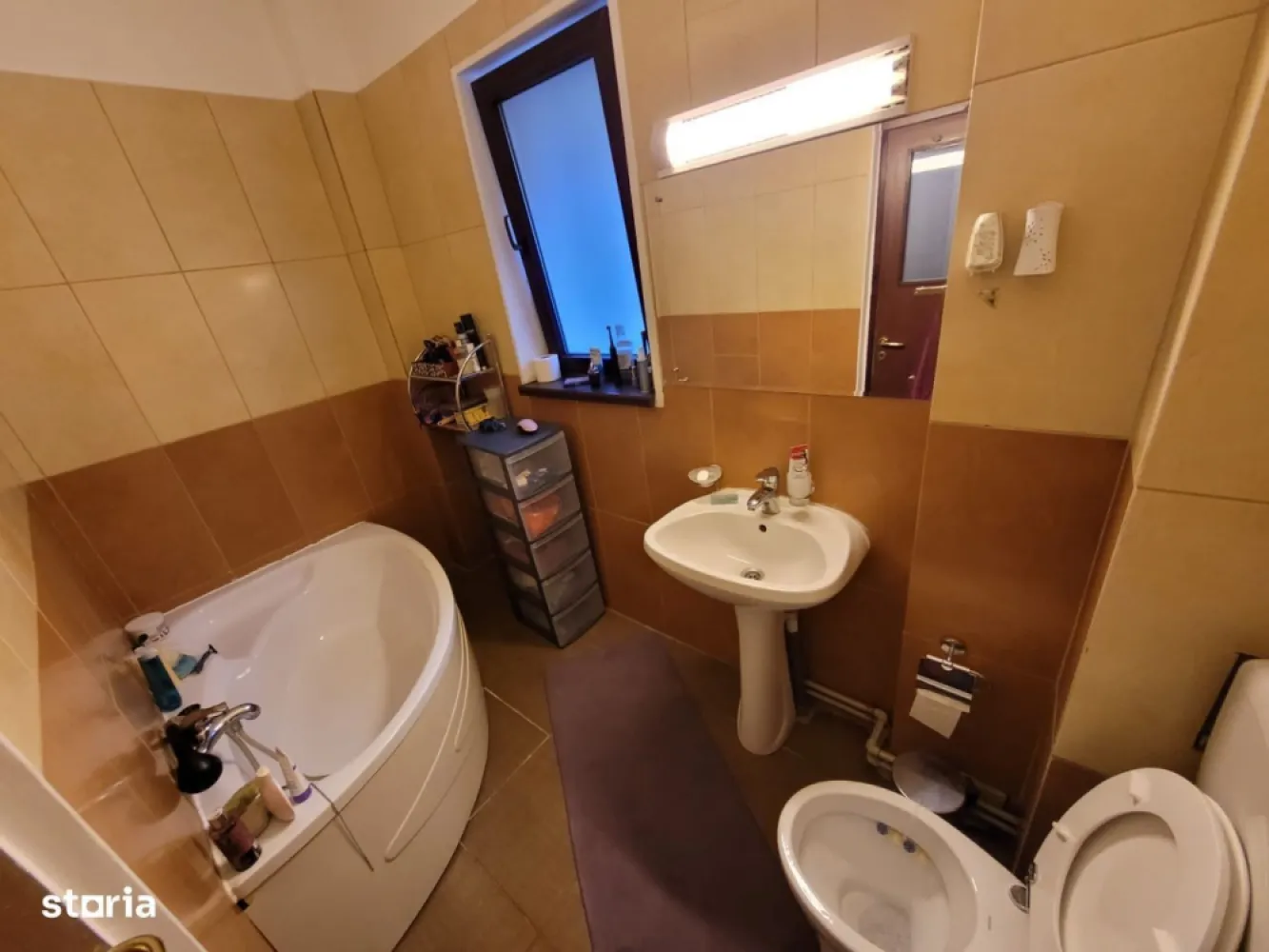 Cotroceni! Vand 530.000 Eur / Inchiriez 1450 eur, vila singur curte.