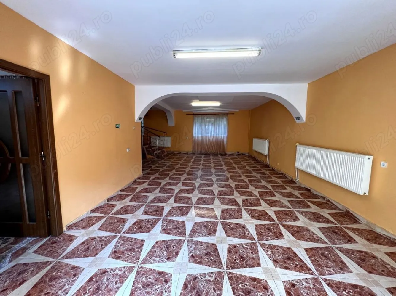 casa vila de vanzare zona mihai bravu strada nucului nr 51 - casă Mihai bravu 317M deschidere 11M ideal pentru un bloc !