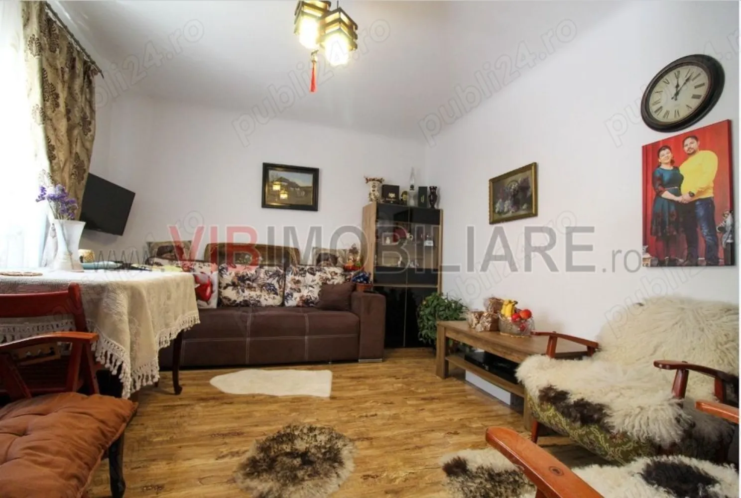 Casa de vânzare Bucureștii Noi. - Casa de vânzare parc Bazilescu, piața 16 februarie. 4camere baie bucătărie, garaj. Locuri de parcare.