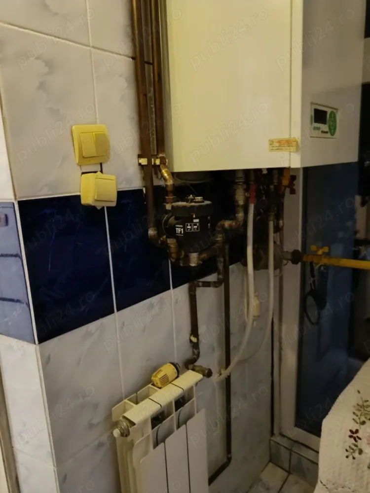 280 mp,cart.23+teren total 273mp,P+E,,mobilat(ne)toate facilit - P+E, din 2005-2007,preț discutabil 1200E mp,zona parc Gării Catelu4 locuri parcare,centrala Motan +13 calorifere