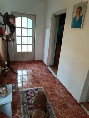280 mp,cart.23+teren total 273mp,P+E,,mobilat(ne)toate facilit