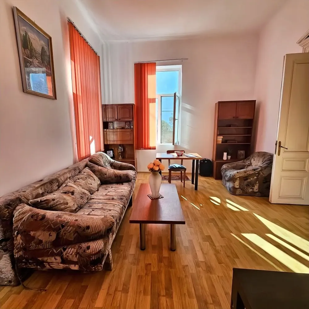Casă de vânzare zona Uniriii