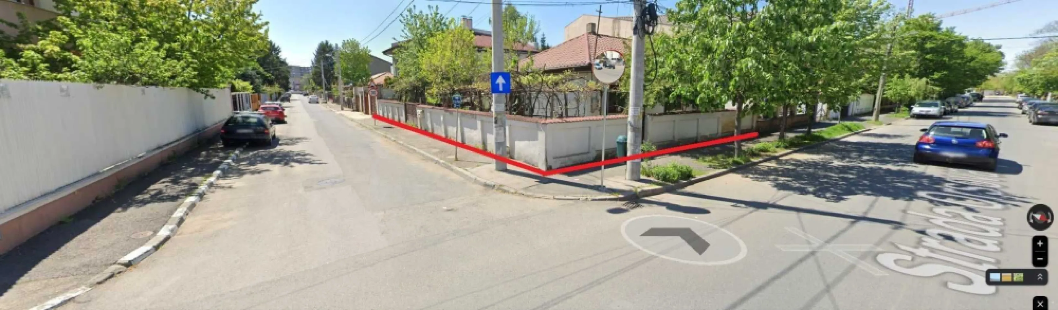 OPORTUNITATE - PROPRIETAR - casa si teren str. Orsova nr 125, sector 6 - OPORTUNITATE - CASA SI TEREN DE VANZARE DIRECT DE LA PROPRIETAR PE STRADA ORSOVA NR 125, SECTOR 6, BUCURESTI. Terenul are 409 mp si dispune de doua deschideri la strada, respectiv la strada Orsova 14.65 metri si la strada Mr. Popescu Eugen de 25.39 metri imprejmuit cu gard de beton. Pe teren exista doua constructii: - casa de caramida cu suprafata construita de 115 mp, respectiv 95 metri utili ce include si pivnita. - constructie tip magazie de 21 mp Casa este construita din caramida, cu fundatie (vizibila din pivnita) si este reabilitata acum ~10 ani, respectiv izolata cu polistiren, geamuri termopane, acoperis nou cu tigla metalica (tabla tip lindab) si centrala termica cu calorifere si instalatie de cupru. In prezent casa necesita renovare la interior. Video real cu terenul si casa: www.youtube.com/watch?v=_labesg0Cx8 Pretul proprietatii este de 230 mii euro si nu este negociabil. Evaluare de catre expert imobiliar la starea actuala, teren + casa = 250 mii euro. NU COLABOREZ CU AGENTII IMOBILIARE SAU CU FIRME DE PROMOVARE!!!