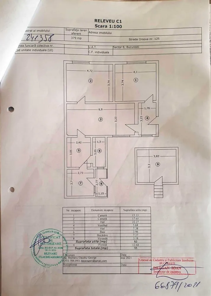 OPORTUNITATE - PROPRIETAR - casa si teren str. Orsova nr 125, sector 6 - OPORTUNITATE - CASA SI TEREN DE VANZARE DIRECT DE LA PROPRIETAR PE STRADA ORSOVA NR 125, SECTOR 6, BUCURESTI. Terenul are 409 mp si dispune de doua deschideri la strada, respectiv la strada Orsova 14.65 metri si la strada Mr. Popescu Eugen de 25.39 metri imprejmuit cu gard de beton. Pe teren exista doua constructii: - casa de caramida cu suprafata construita de 115 mp, respectiv 95 metri utili ce include si pivnita. - constructie tip magazie de 21 mp Casa este construita din caramida, cu fundatie (vizibila din pivnita) si este reabilitata acum ~10 ani, respectiv izolata cu polistiren, geamuri termopane, acoperis nou cu tigla metalica (tabla tip lindab) si centrala termica cu calorifere si instalatie de cupru. In prezent casa necesita renovare la interior. Video real cu terenul si casa: www.youtube.com/watch?v=_labesg0Cx8 Pretul proprietatii este de 230 mii euro si nu este negociabil. Evaluare de catre expert imobiliar la starea actuala, teren + casa = 250 mii euro. NU COLABOREZ CU AGENTII IMOBILIARE SAU CU FIRME DE PROMOVARE!!!
