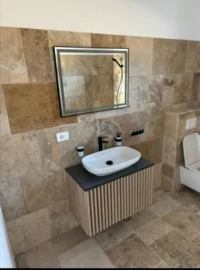 Vând casă Rediu langa padure