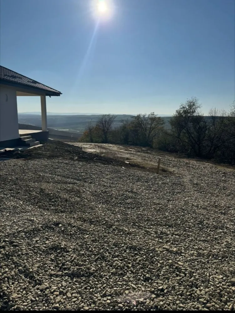 Vând casă Rediu langa padure