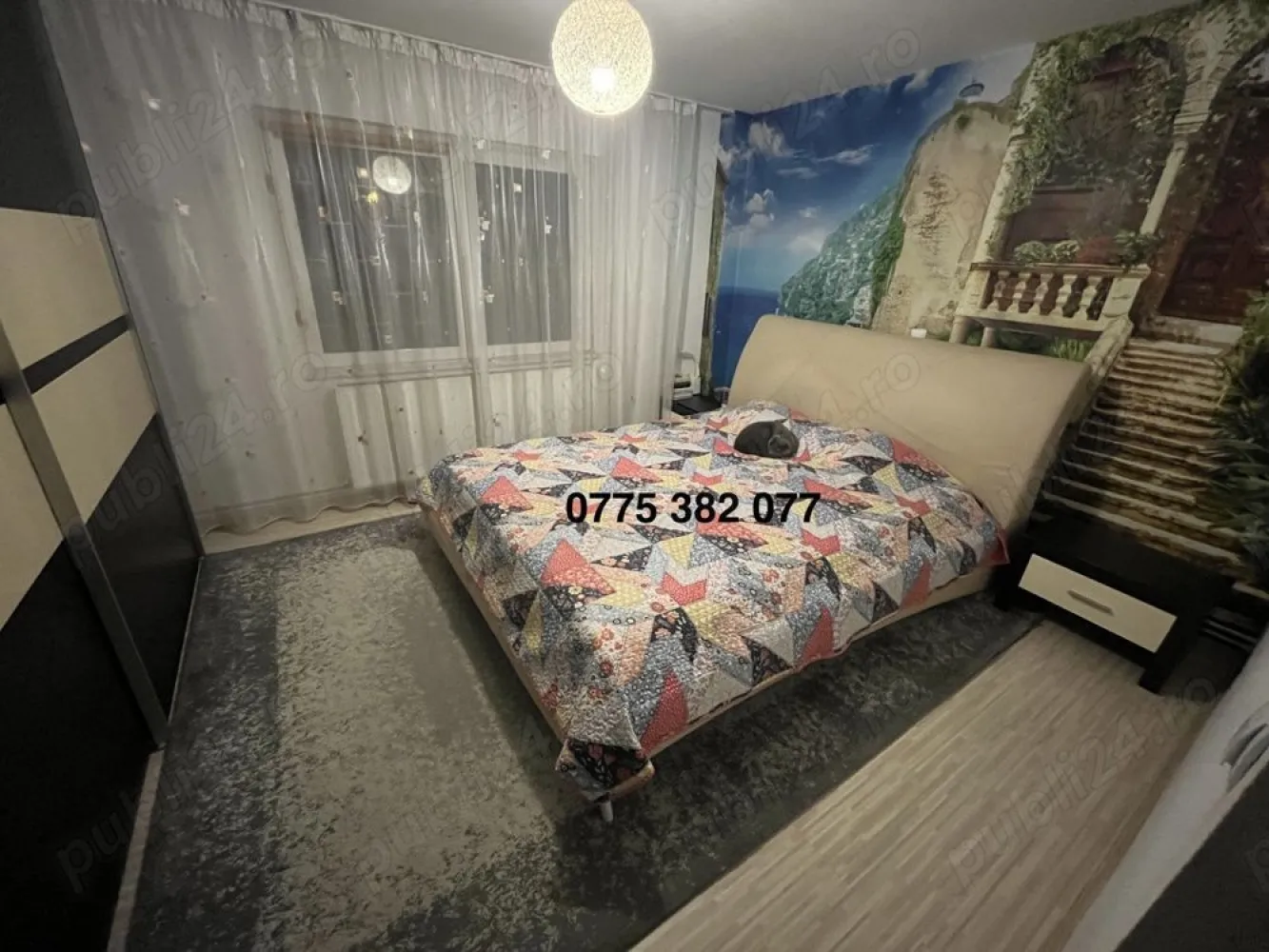 Apartament 4 camere Pridvorului langa parc, 97mp, 2 bai centrala 2 locuri parcare, izolat termic - Se vinde un apartament spatios cu 4 camere, decomandat, situat într-un bloc construit în 1987, cu o suprafață totală de 97 mp, inclusiv balconul închis. Apartamentul are două băi: una dotată cu cadă și alta cu duș. Este izolat termic cu polistiren grafitat și a trecut printr-un proces de renovare completa în urmă cu 9 ani, când s-au schimbat instalatia electrică și țevile. Dispune de centrală individuală pe gaz Viessmann și un aer condiționat aproape nou, masina de spalat Samsung, masina de spalat vase, frigider. Situat într-o locație de vis, alăturat parcului Lumea Copiilor, beneficiază de un mediu liniștit, înconjurat de multă verdeață și copaci. Vis-a-vis de bloc este o intrare secundară în parc, la 5 minute distanță de Sun Plaza și în imediata apropiere a Deltei Vacărești (Str. Pridvorului nr. 19). Sunt disponibile două locuri de parcare la primărie, precum și un spațiu destinat depozitării bicicletelor în uscătoria scării. În plus, apartamentul dispune si de o boxă. Scara blocului este curată și are vecini civilizați. Apartamentul se vinde mobilat și utilat, motivul vânzării fiind construirea unei case în apropiere. Colaborez cu agentii doar in limita a 2000 euro.