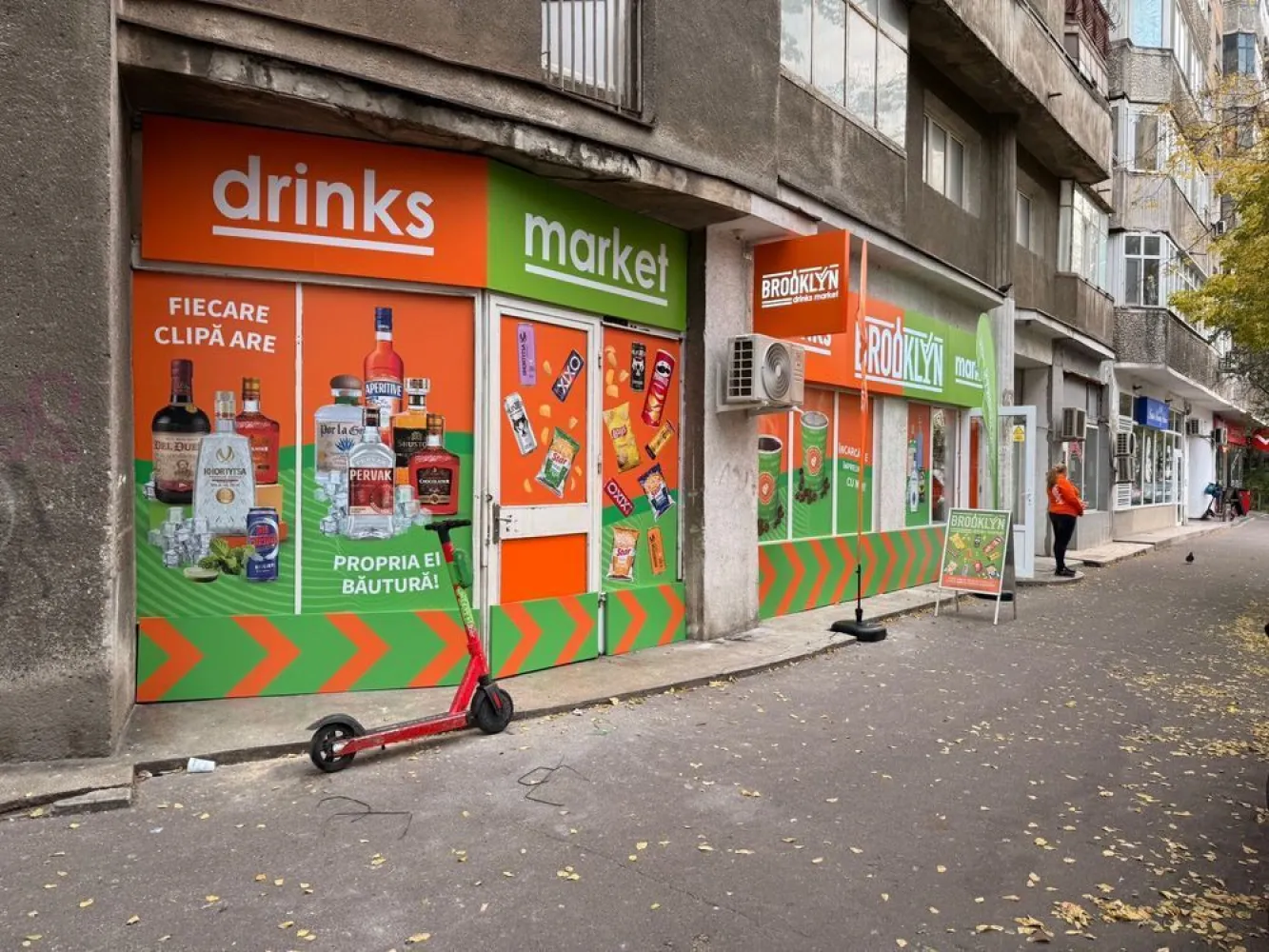 Proprietar Vand Spatiu Comercial Crangasi - Inchiriat la Brooklyn Drinks Store Complet renovat 60 mp din care 40 mp open space 2 intrari 1800€/luna chirie