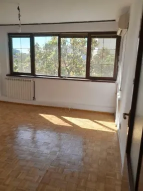 Apartament 3 camere de vanzare pe Bd. Dimitrie Cantemir