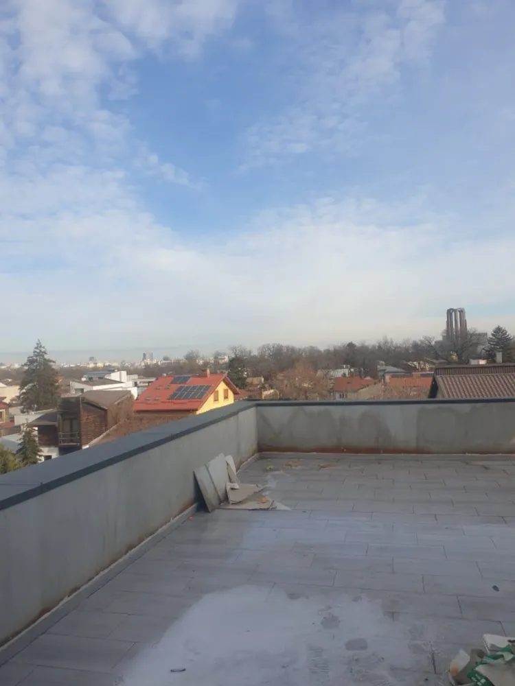 Ag BRASADAS vinde apt 3 cam etaj 4 lux Parcul Carol. - Agenția BRASADAS vinde apartament cu 3 camere, decomandat, 2 bai, spatiu tehnic( loc pentru mașina de spălat, uscător, masa calcat, ect.). Apartamentul este situat într-un bol cu numai 9 apartamente , este situat la etajul 4, cu o terasa superbă cu vedere către parcul Carol, Apartamentul dispune și de 1 loc de parcare inclus în pret. Pentru mai multe oferte accesați www.brasadas.com.