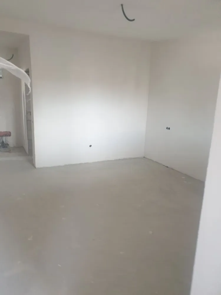 Ag BRASADAS vinde apt 3 cam etaj 4 lux Parcul Carol. - Agenția BRASADAS vinde apartament cu 3 camere, decomandat, 2 bai, spatiu tehnic( loc pentru mașina de spălat, uscător, masa calcat, ect.). Apartamentul este situat într-un bol cu numai 9 apartamente , este situat la etajul 4, cu o terasa superbă cu vedere către parcul Carol, Apartamentul dispune și de 1 loc de parcare inclus în pret. Pentru mai multe oferte accesați www.brasadas.com.