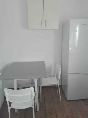 Garsoniera metrou Timpuri Noi