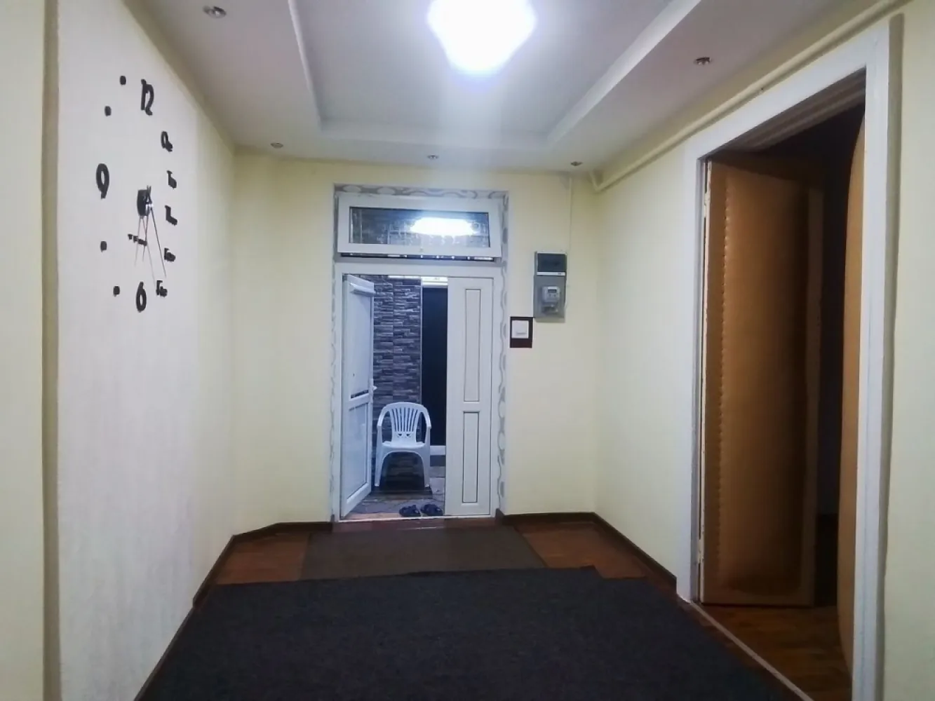 Piata Alba Iulia adiacent - ocazie, reducere, acum poti cumpara 40 mp la curte (garsoniera) cu mai putini bani decat costa o masina. Tu ce alegi? Pentru mai multe informatii sunati proprietar. Disc.