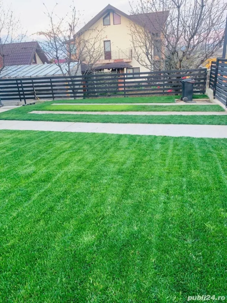 Vila deosebita,zona Hlincea - Se vinde in exclusivitate vila mobilata si utilata modern,curte amenajata complet,rulouri,gazon, arbori ornamentali,terasa acoperita. Casa se afla in Hlincea intr-o zona splendida de vile, o oaza de liniste si un peisaj de vis. Având 125 mp utili si 350 mp teren, imobilul este compartimentat astfel : Parter: living,hol,baie,bucatarie cu iesire pe terasa ; Etaj : 3 dormitoare,balcon, baie; +mansarda. Casa este izolata cu polistiren de 10 , iar podul cu vata bazaltica. Ca localizare sunte aproape de cele 2 manastiri emblematice a Iasului : Hlincea si Cetatuia,la 5 minute de Continental si 20 minute de Palas, Podu Ros. Se accepta credit! Casa se vinde ca in poze! Preț : 155.000 Euro