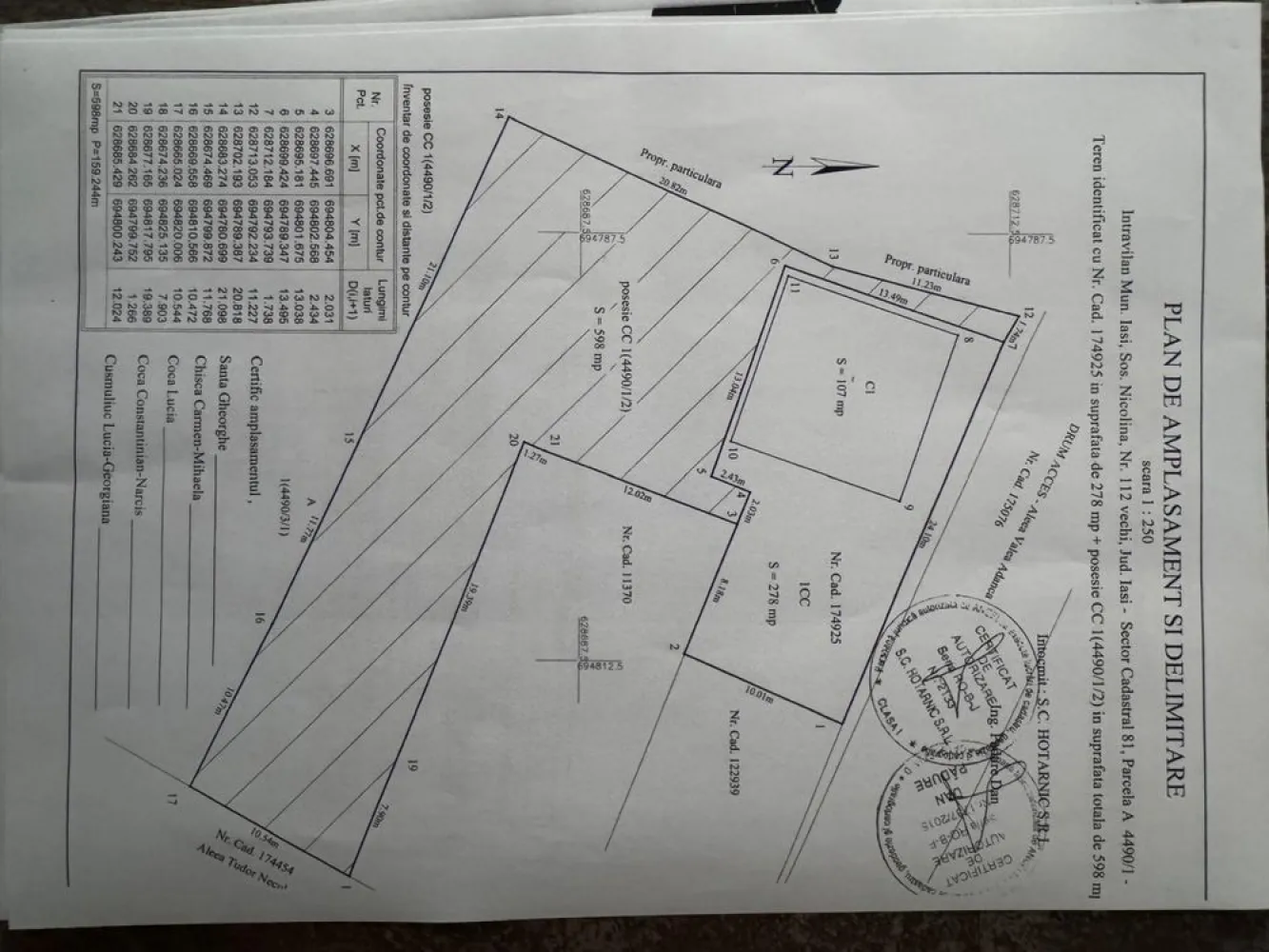Teren cu casa zona CUG - Vând teren cu casă în Cug cu acces la două străzi Aleea Tudor Neculai și Aleea Valea Adâncă. Terenul are 876 mp din care 598 mp este teren în posesie și folosință iar cei 278 mp proprietate. Casa este intabulata și are regim de înălțime parter și pod locuibil / mansarda , amprenta la sol de 107 mp, total 214 mp cu tot cu mansarda . Casa a fost locuită până a o cumpără. Casa se află pe bucata de teren proprietate . Nu se vinde pe bucăți. Se vinde întreaga proprietate.