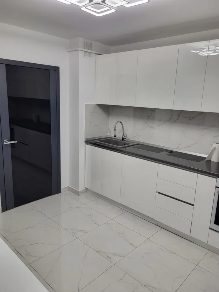 Vand apt. 2 cam. Soseaua Arcu tip vilă billa gara.