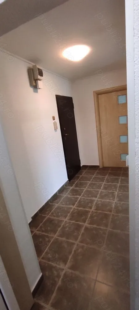 Inchiriez apartament 2 camere, Berceni, strada Panselelor.