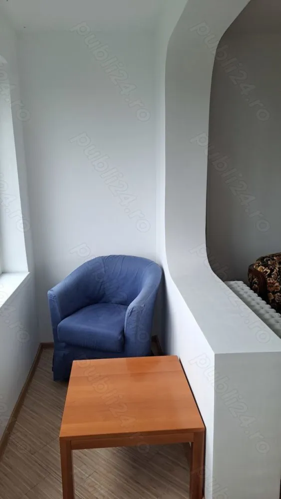 De închiriat apartament 2 camere - Persoană particulară, închiriez apartament cu 2 camere, 58 mp, mobilat, confort 1 decomandat, cartier Colentina pe șoseaua Fundeni nr. 229 cu o frumoasă vedere la parcul Motodrom, în bloc reabilitat termic. Compus din 2 camere, bucătărie, baie, cămară, debara, vestibul, logie. Gresia, faianță, termopane.