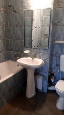 De închiriat apartament 2 camere