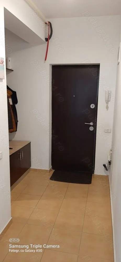 inchiriez apartament 3 camere ,loc parcare