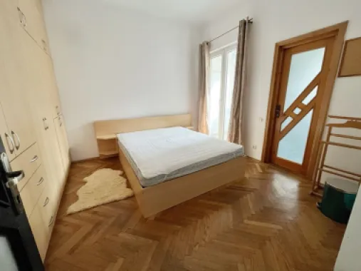 Inchiriez apartament 2 camere (+1) Parcul Carol