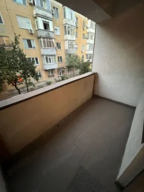 Particular - închiriez 2 camere - metrou Gorjului