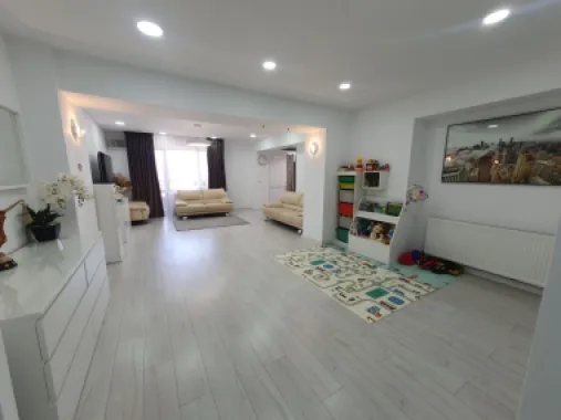 Apartament 3 camere 120mp utili