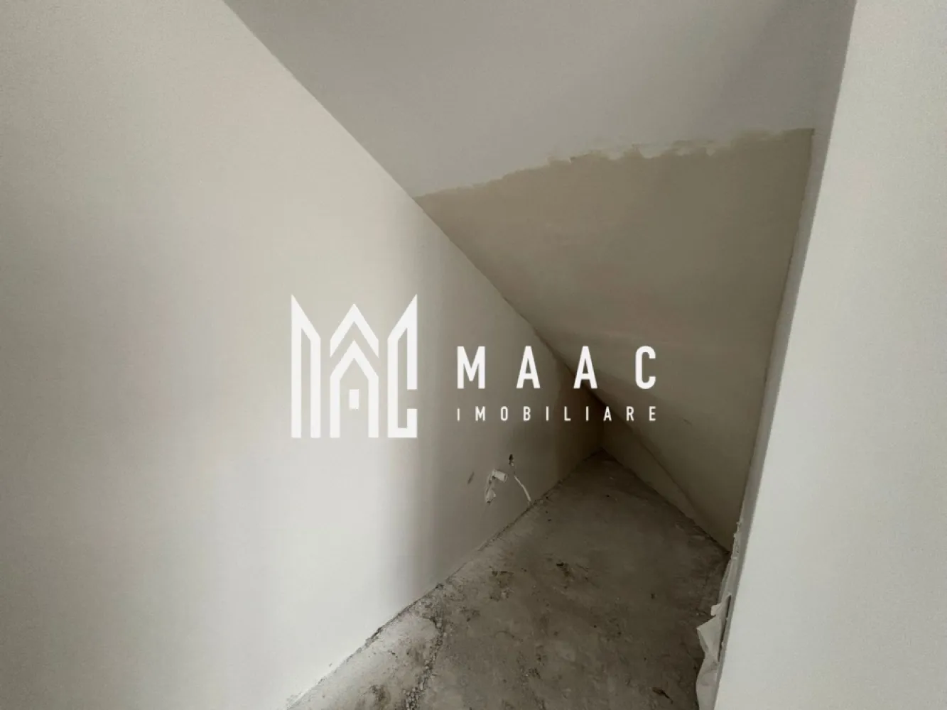 Casa Quadruplex | 3 Camere | 82MPU | Curte 170MP | Balcon