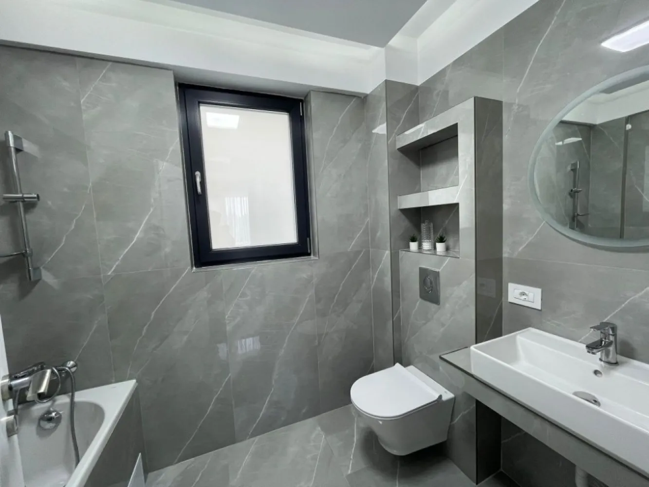 Apartament 3 Camere 2 Bai 126Mp Damaroaia Lagoon Park Bucureștii Noi