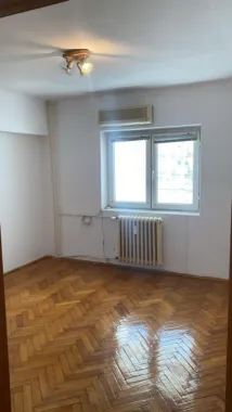 Apartament de vanzare 3 camere Bd Octavian Goga- zona Unirii