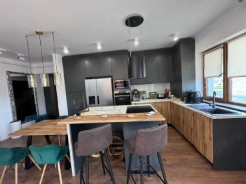 3 Camere cu 2 locuri de parcare (Negociabil) - Proprietar