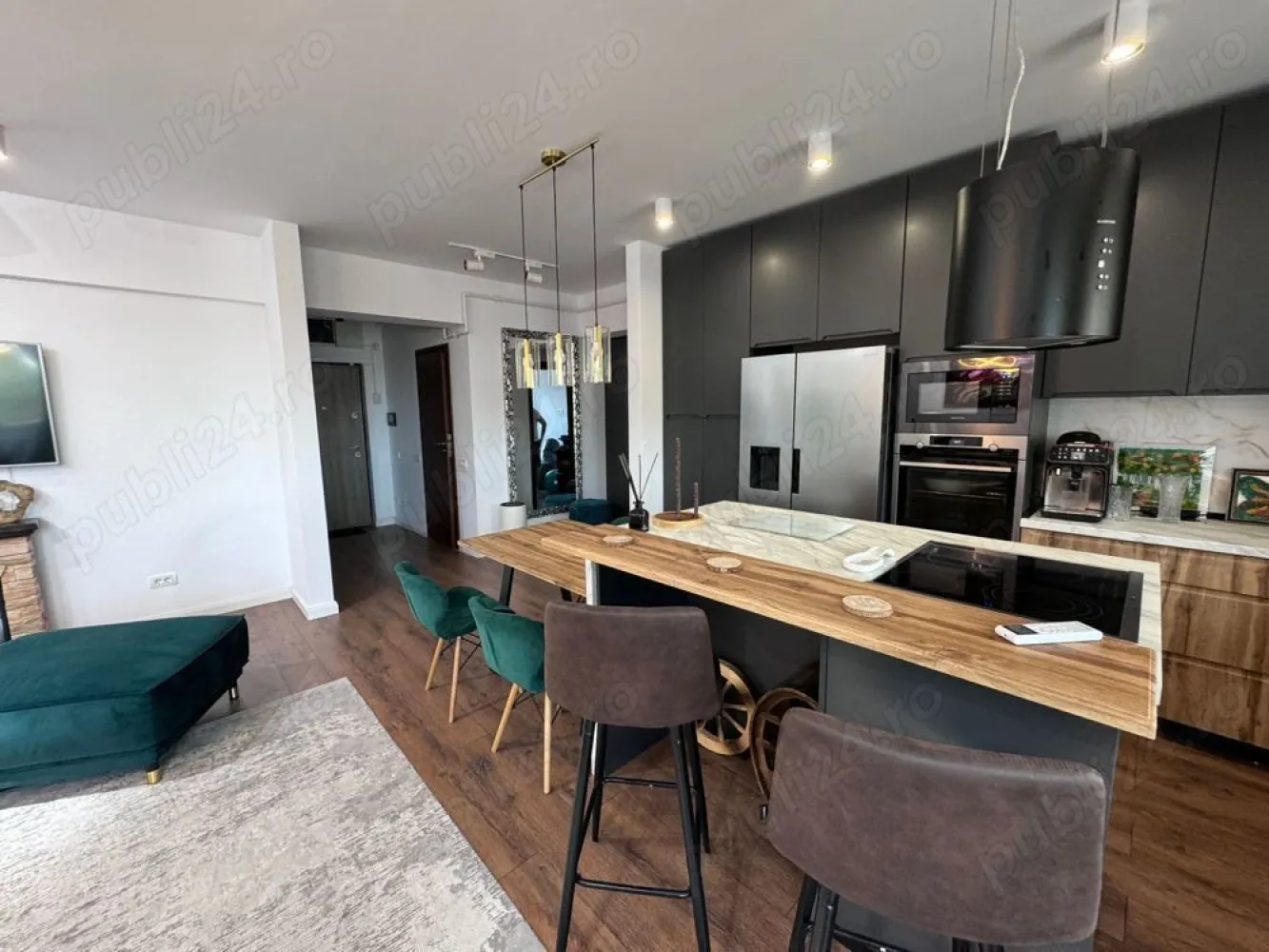3 Camere cu 2 locuri de parcare (Negociabil) - Proprietar
