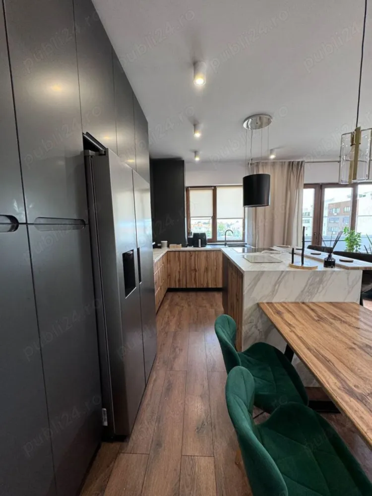 3 Camere cu 2 locuri de parcare (Negociabil) - Proprietar