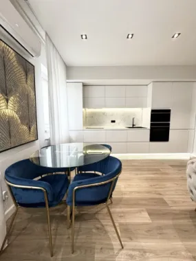 Apartament Lux 3 camere (2 parcari incluse)