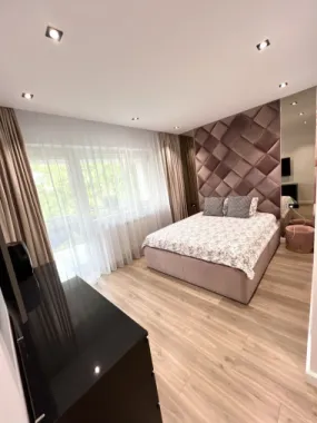 Apartament Lux 3 camere (2 parcari incluse)