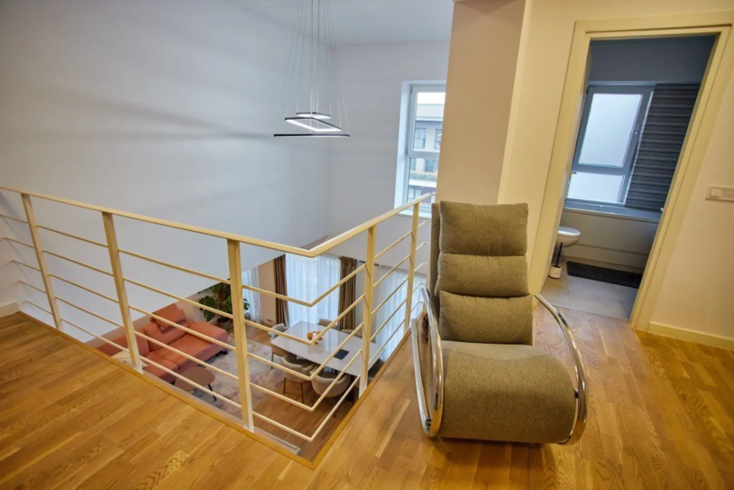 Penthouse duplex luminos, mobilat, 2 locuri parcare+boxa.