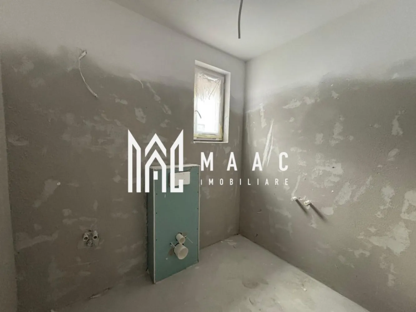 Casa Quadruplex | 2 Locuri de parcare | Curte 170MP | Balcon