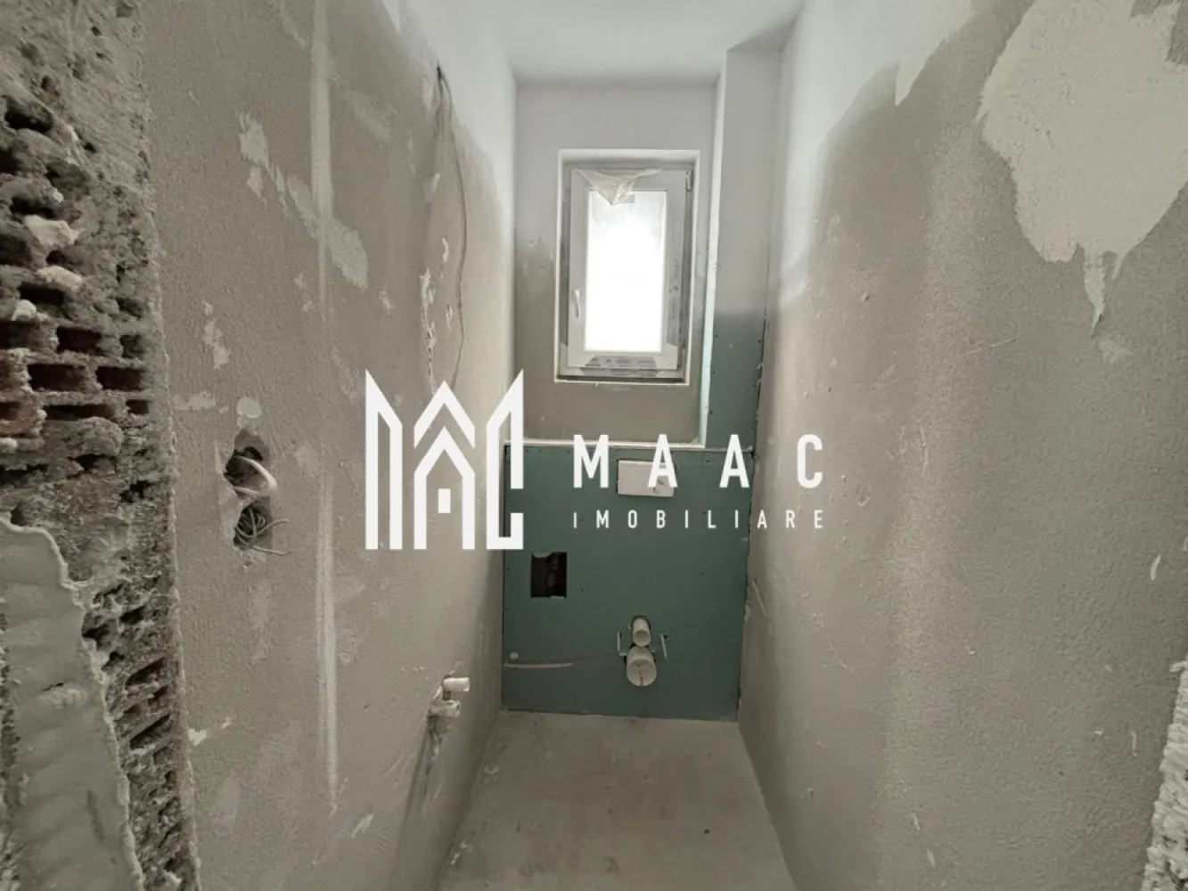 Casa Quadruplex | 2 Locuri de parcare | Curte 170MP | Balcon