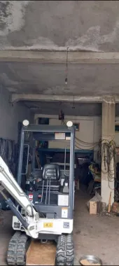 Constructie hala garaj plus teren , 300 mp, Sos. Fundeni, Stradal